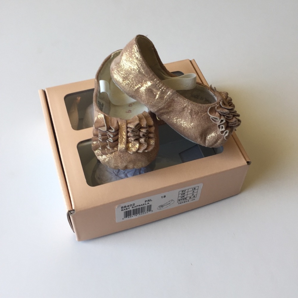 Baby Bloch size 3 baby shoes.